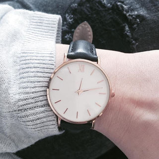 Fashion Women Watches Leather Quartz Watch for Ladies Clocks